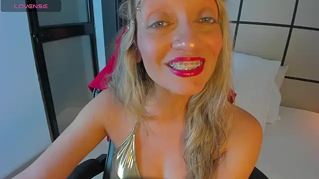 Snapshot of emma_collson chatting on September 19, 2025, 2:48 am emma collson online show from September 19, 2025, 2:48 am