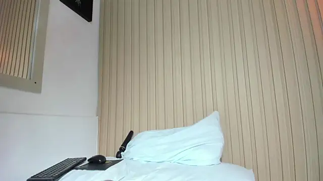 Snapshot of emma_collson chatting on March 23, 2025, 2:37 am emma collson online show from March 23, 2025, 2:37 am