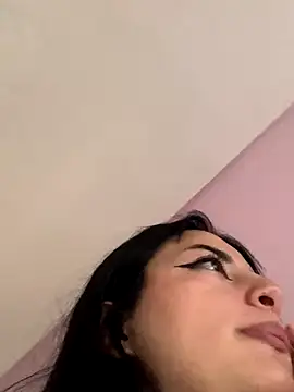 Snapshot of Lilith_pinkk chatting on December 3, 2024, 7:06 pm Lilith pinkk online show from December 3, 2024, 7:06 pm