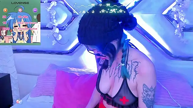 Snapshot of DogirlyWoof chatting on February 4, 2025, 6:14 am DogirlyWoof online show from February 4, 2025, 6:14 am