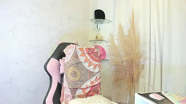 Leslie browm online show from February 16, 2026, 11:46 pm