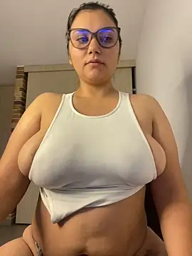 Snapshot of Lili-52 chatting on December 29, 2024, 11:18 am Lili-52 online show from December 29, 2024, 11:18 am