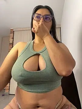 Snapshot of Lili-52 chatting on January 10, 2025, 2:13 pm Lili-52 online show from January 10, 2025, 2:13 pm