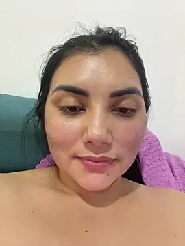 Snapshot of Lili-52 chatting on March 5, 2025, 8:32 pm Lili-52 online show from March 5, 2025, 8:32 pm