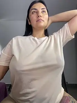 Snapshot of Lili-52 chatting on March 20, 2025, 7:25 pm Lili-52 online show from March 20, 2025, 7:25 pm