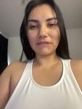 Snapshot of Lili-52 chatting on March 13, 2025, 12:24 pm Lili-52 online show from March 13, 2025, 12:24 pm