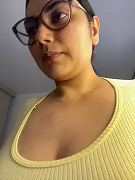 Snapshot of Lili-52 chatting on January 29, 2025, 8:25 pm Lili-52 online show from January 29, 2025, 8:25 pm