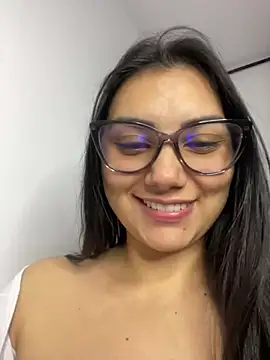 Snapshot of Lili-52 chatting on February 27, 2025, 4:21 pm Lili-52 online show from February 27, 2025, 4:21 pm