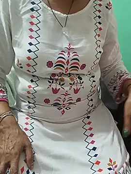 Snapshot of Saroj-Shah chatting on July 28, 2026, 2:35 pm Saroj-Shah online show from July 28, 2026, 2:35 pm