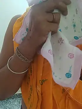 Snapshot of Saroj-Shah chatting on August 3, 2026, 6:32 am Saroj-Shah online show from August 3, 2026, 6:32 am