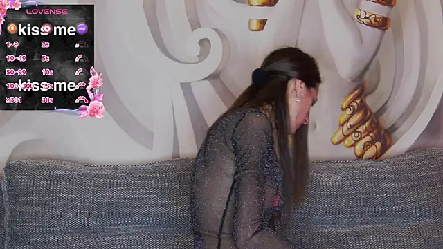 hailey peach online show from March 5, 2026, 6:15 pm