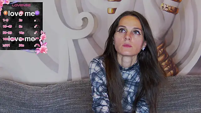 hailey peach online show from September 11, 2025, 5:24 pm