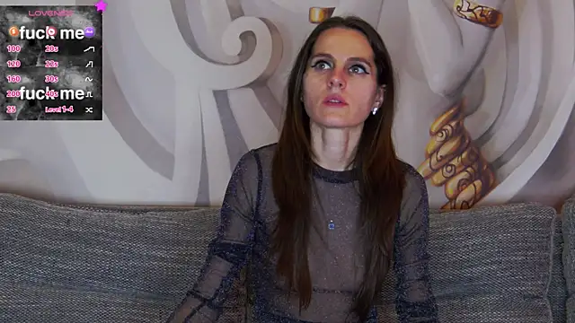 hailey peach online show from March 22, 2025, 8:59 pm