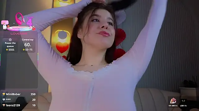 Jenna Adams  online show from March 5, 2025, 7:16 am