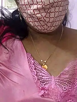 Snapshot of mallu-sumi chatting on July 4, 2026, 7:07 pm mallu-sumi online show from July 4, 2026, 7:07 pm