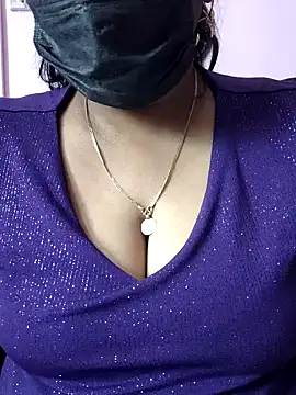 mallu-sumi online show from April 18, 2026, 4:37 am