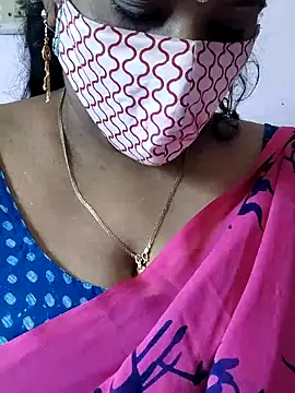 Snapshot of mallu-sumi chatting on August 4, 2026, 7:46 am mallu-sumi online show from August 4, 2026, 7:46 am
