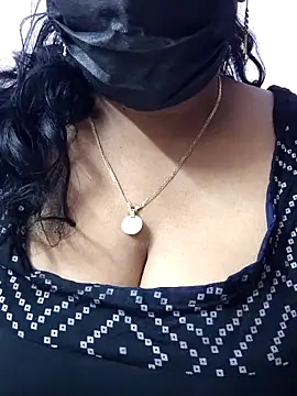 mallu-sumi online show from February 19, 2026, 12:24 pm