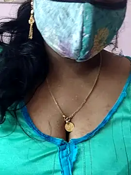 Snapshot of mallu-sumi chatting on July 9, 2026, 3:40 am mallu-sumi online show from July 9, 2026, 3:40 am