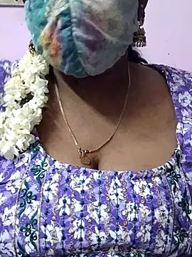 Snapshot of mallu-sumi chatting on July 18, 2026, 6:16 pm mallu-sumi online show from July 18, 2026, 6:16 pm