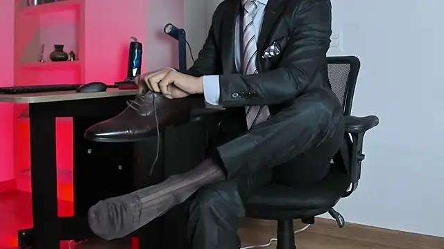 pablo-rincon95 online show from February 13, 2025, 11:39 am