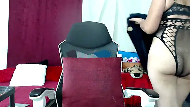 Aranza-Queen online show from February 17, 2025, 6:17 pm