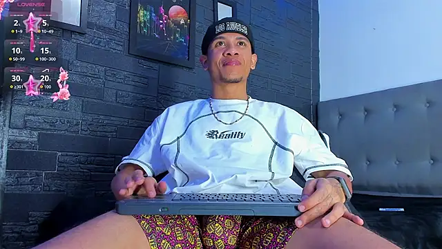 Romancartier 1 online show from October 12, 2025, 11:22 am