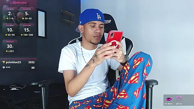 Snapshot of Romancartier_1 chatting on January 8, 2025, 12:49 am Romancartier 1 online show from January 8, 2025, 12:49 am