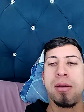 stivevv online show from April 12, 2026, 4:43 pm