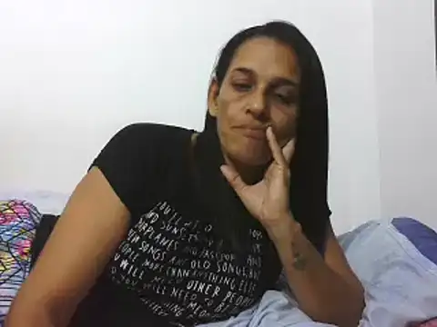 latinbrunettet online show from December 13, 2024, 12:50 pm