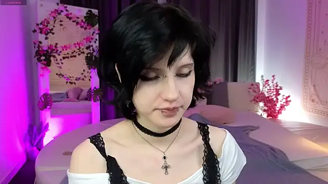 dark vamp  online show from February 28, 2025, 1:58 pm