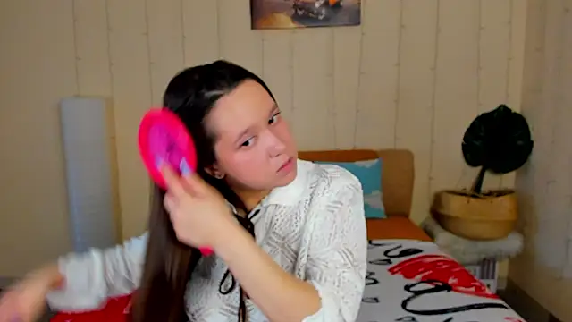 Mira Karter online show from April 15, 2026, 2:39 am