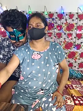 PeaCoooock online show from September 28, 2025, 5:09 pm