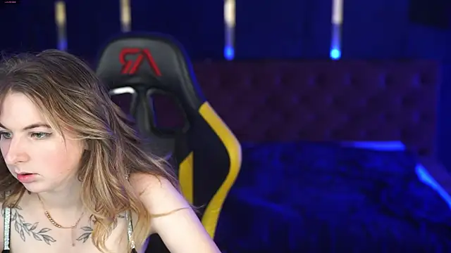 Snapshot of Inessa_Song chatting on March 5, 2025, 3:29 pm Inessa Song online show from March 5, 2025, 3:29 pm