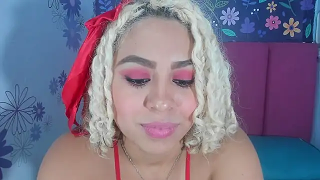 Lucy White   online show from October 9, 2025, 8:09 pm