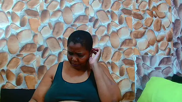 AfricanBigAssxx98 online show from October 5, 2025, 11:12 am