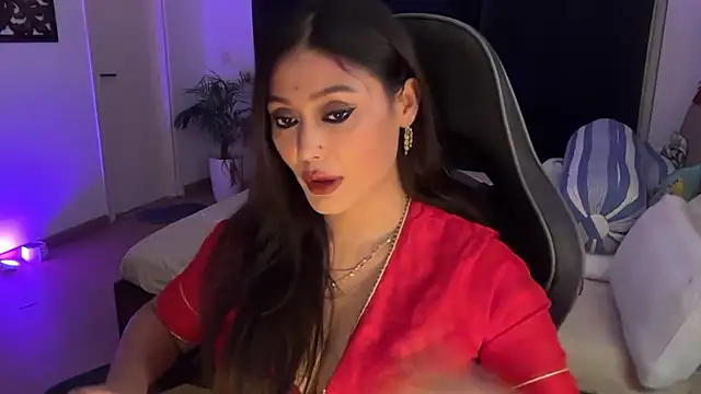 Snapshot of GoddessAnna chatting on July 14, 2026, 5:52 pm GoddessAnna online show from July 14, 2026, 5:52 pm