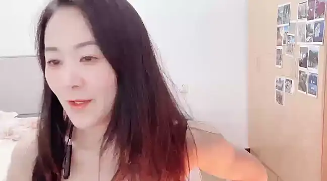 fanfan-FF online show from February 19, 2025, 12:11 pm