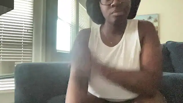 AveryJ99 online show from April 6, 2026, 8:21 pm