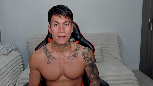 pettergrey1 online show from January 7, 2026, 9:20 pm