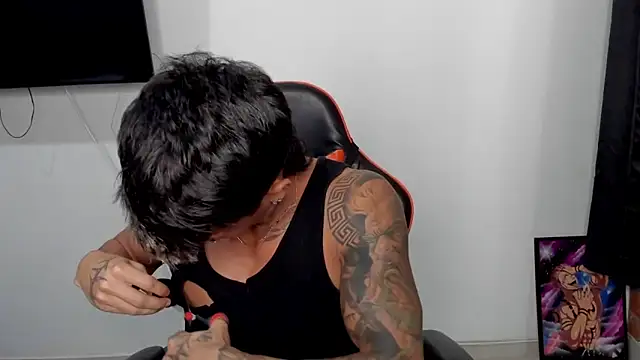 pettergrey1 online show from October 23, 2025, 11:25 pm