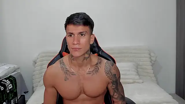 pettergrey1 online show from January 13, 2026, 9:19 pm