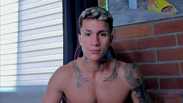 pettergrey1 online show from September 10, 2025, 9:03 pm