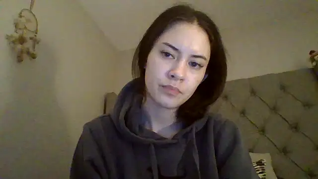 wasianbabygirll online show from April 30, 2026, 8:10 am