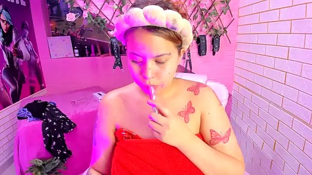 marcellaa303av online show from April 5, 2026, 1:23 am