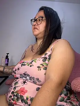 CinnamonCookiez online show from September 25, 2025, 4:18 am