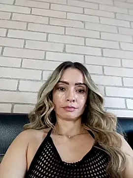 Loly Horny online show from April 16, 2026, 10:01 pm