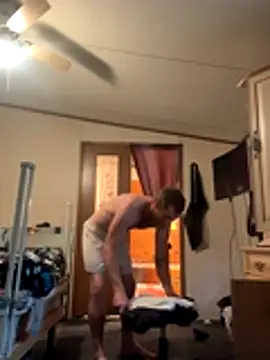 dcockell online show from October 25, 2025, 9:48 pm