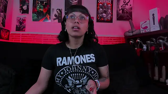 lilith-deveraux online show from September 25, 2025, 3:29 pm