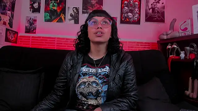 lilith-deveraux online show from September 18, 2025, 8:12 pm